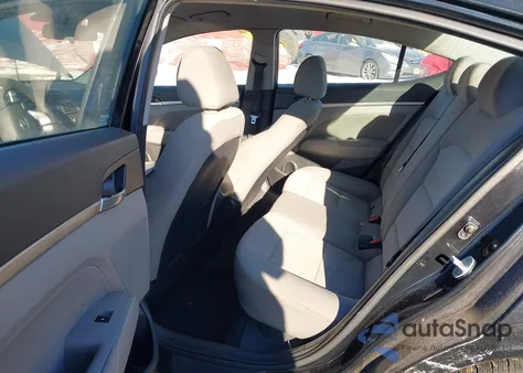 2020 Hyundai Elantra Sel z USA, uszkodzony, nr VIN 5NPD84LF5LH526049